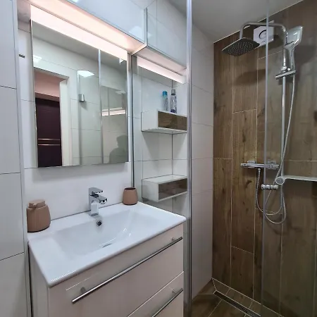 Apartment Dinlux