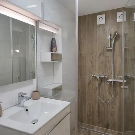 Apartament Dinlux
